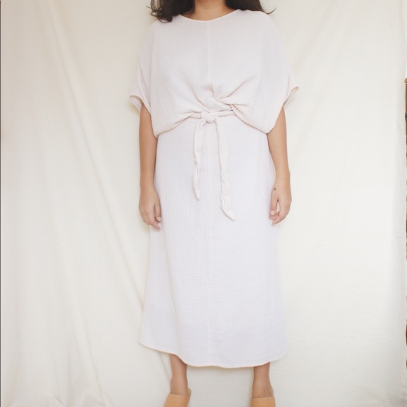 Shop Suunday Dresses & Skirts - Shop Suunday Dolman Dress in Eggnog